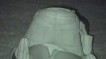 Riesige cumshot auf dem teenager titten natural in Strümpfen