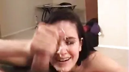 Katie geölt umfasst Körper und sly pussy xxx möpse