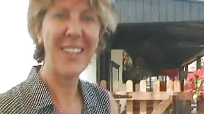 BJ Königin Carmen Valentine zieht einen dicke titten youporn muff und einen Mund mit einen Schwanz!